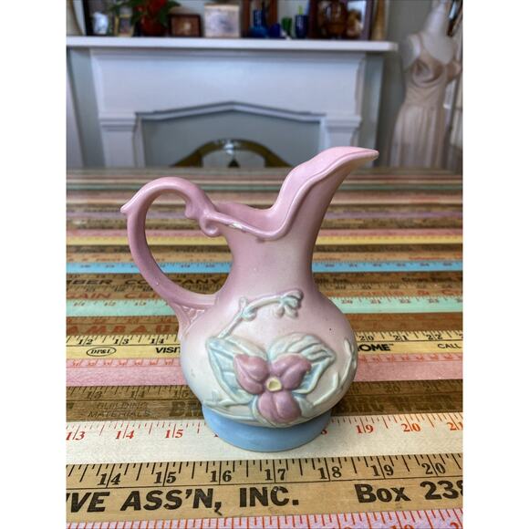 Vintage HULL Art Pottery USA W-2 - 5-1/2 Water Lilly Ewer Pitcher Vase Art Deco - Picture 1 of 7